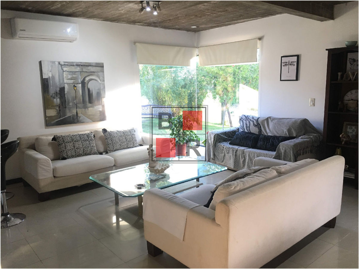 Casa ID.382 - VENTA CASA, 3 dormitorios, Lausana