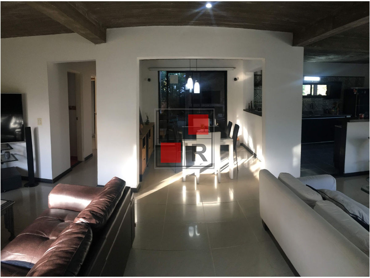 Casa ID.382 - VENTA CASA, 3 dormitorios, Lausana
