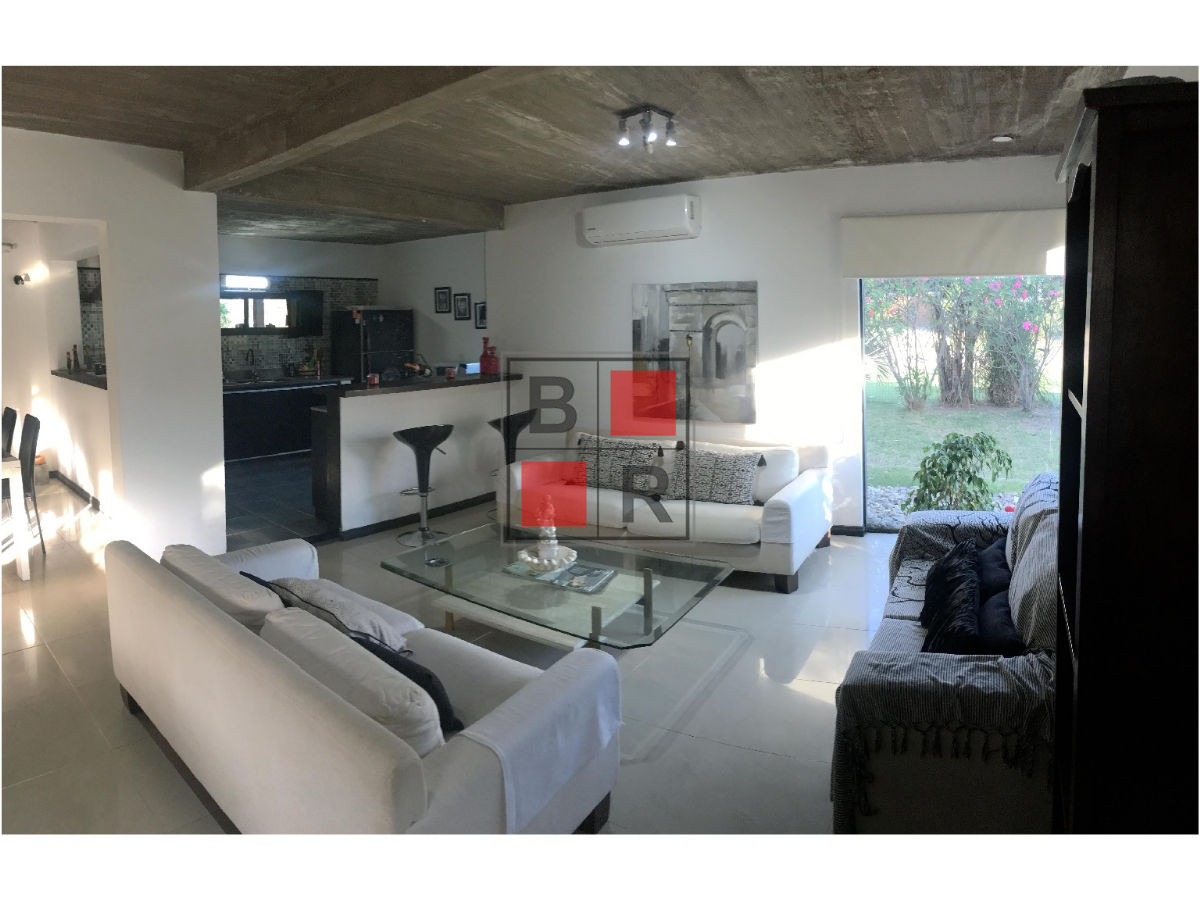 Casa ID.382 - VENTA CASA, 3 dormitorios, Lausana