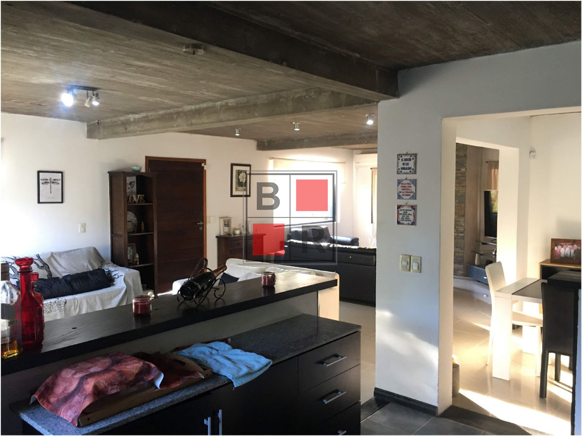 Casa ID.382 - VENTA CASA, 3 dormitorios, Lausana