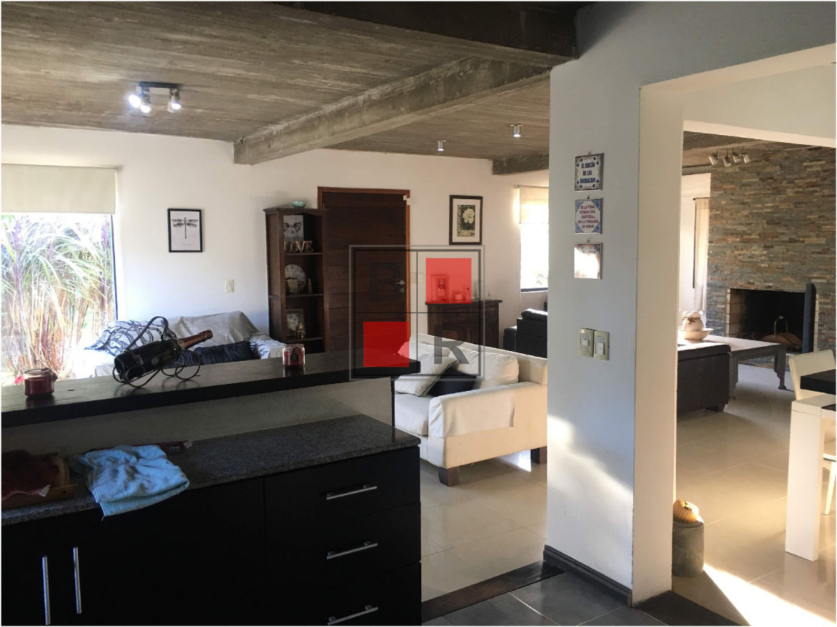 Casa ID.382 - VENTA CASA, 3 dormitorios, Lausana