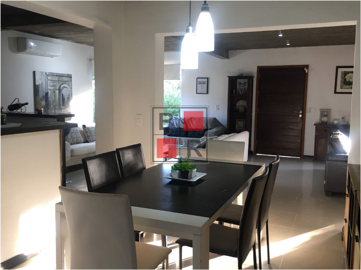 Casa ID.382 - VENTA CASA, 3 dormitorios, Lausana