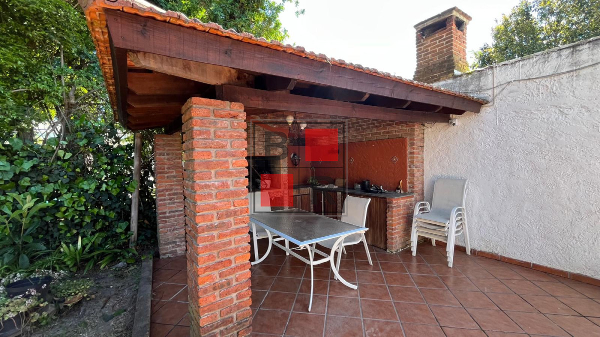 Casa ID.1088 - Ideal casa de 3 dormitorios a pasos de la mansa