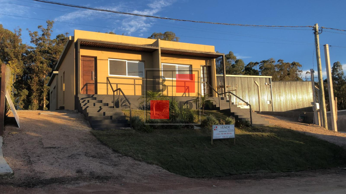 Casa ID.1328 - Casas a Estrenar 4H 