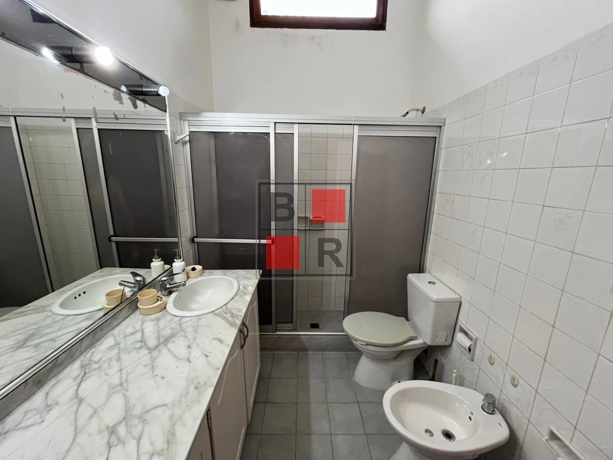 Casa ID.1162 - Hermosa casa de 2 dormitorios a pasos de la mansa 