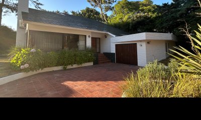Hermosa casa a la venta! Barrio Lugano a metros de Punta Shopping