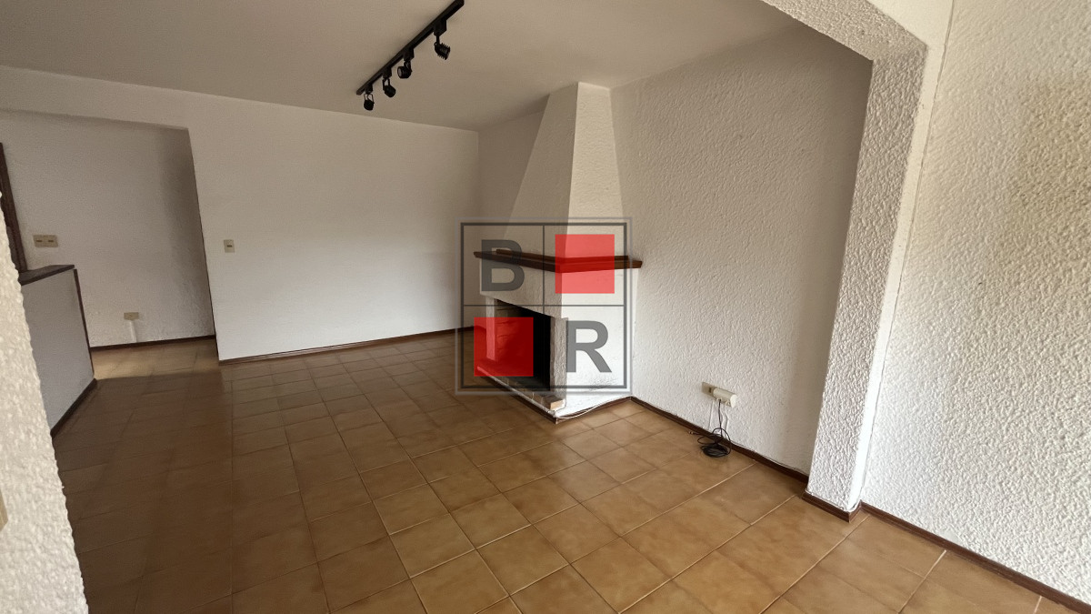 Local Comercial ID.1034 - LOCAL VENTA Parada 5 frente a ANCAP y a metros de Punta Shopping