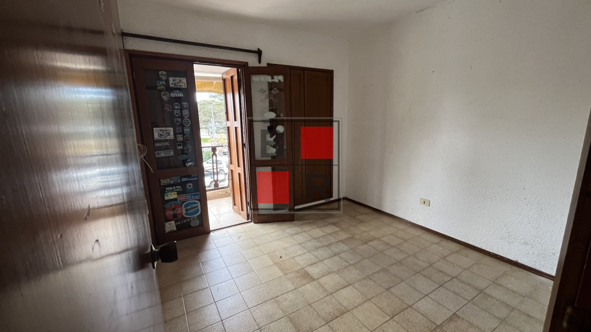 Local Comercial ID.1034 - LOCAL VENTA Parada 5 frente a ANCAP y a metros de Punta Shopping