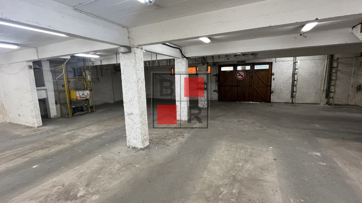 Local Comercial ID.1034 - LOCAL VENTA Parada 5 frente a ANCAP y a metros de Punta Shopping
