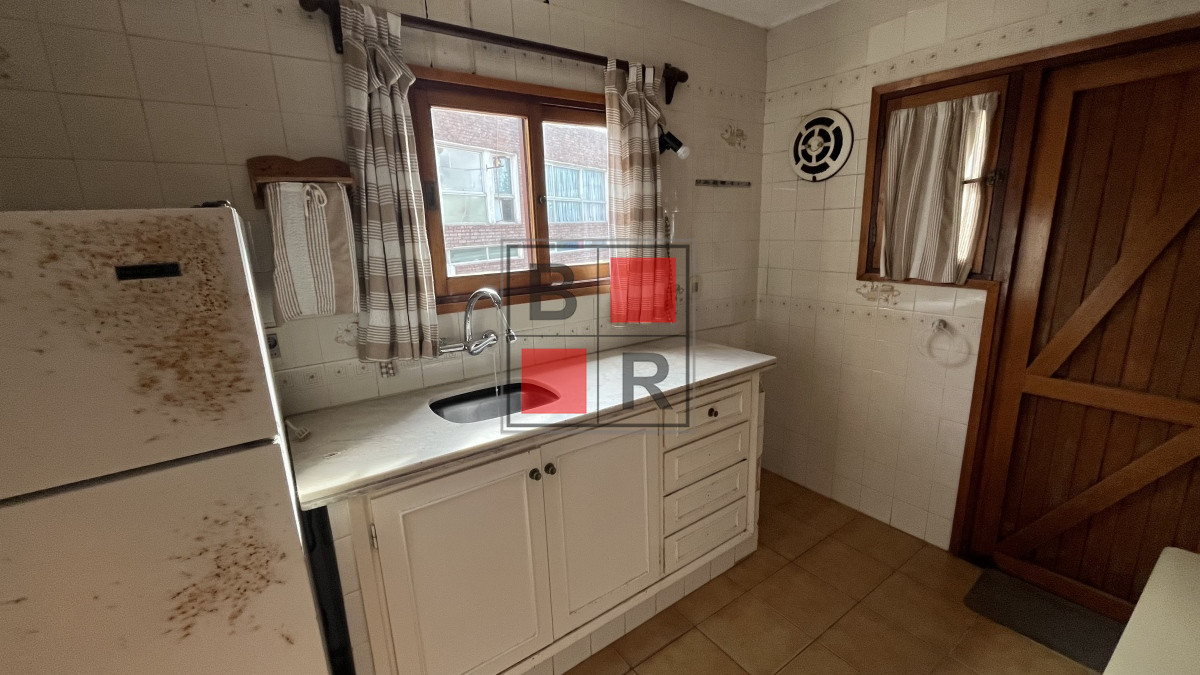 Local Comercial ID.1034 - LOCAL VENTA Parada 5 frente a ANCAP y a metros de Punta Shopping