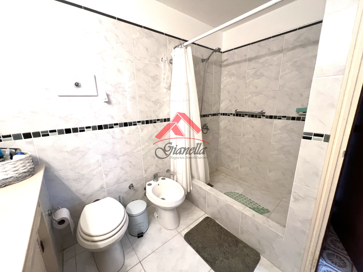 Apartamento ID.2151 - apartamento en venta en playa mansa, dos dormitorios dos baños