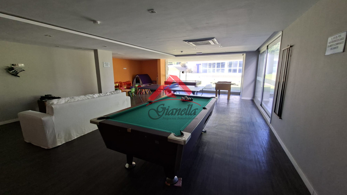 Apartamento ID.2164 - Excepcional plata en primera linea mansa 