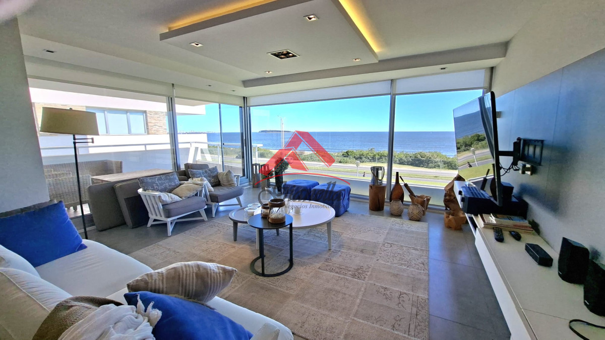 Apartamento ID.2164 - Excepcional plata en primera linea mansa 