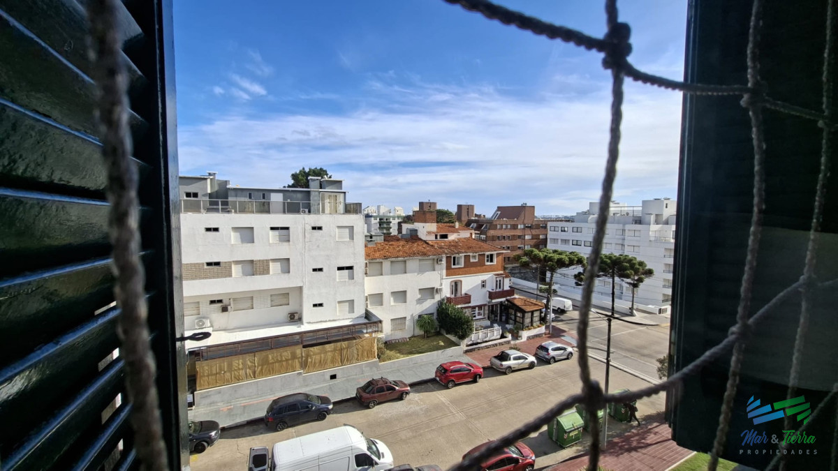 Apartamento ID.5814 - EN VENTA APARTAMENTO 2 DORMITORIOS PENINSULA, PUNTA DEL ESTE