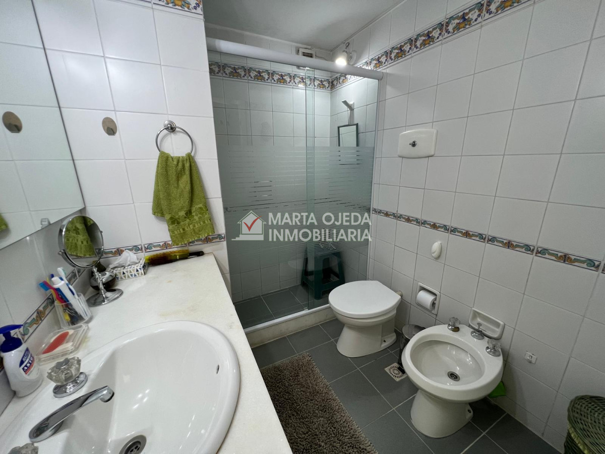 Apartamento ID.41114 - En venta, playa mansa, zona parada 16, de 3 dormitorios, con parrillero.