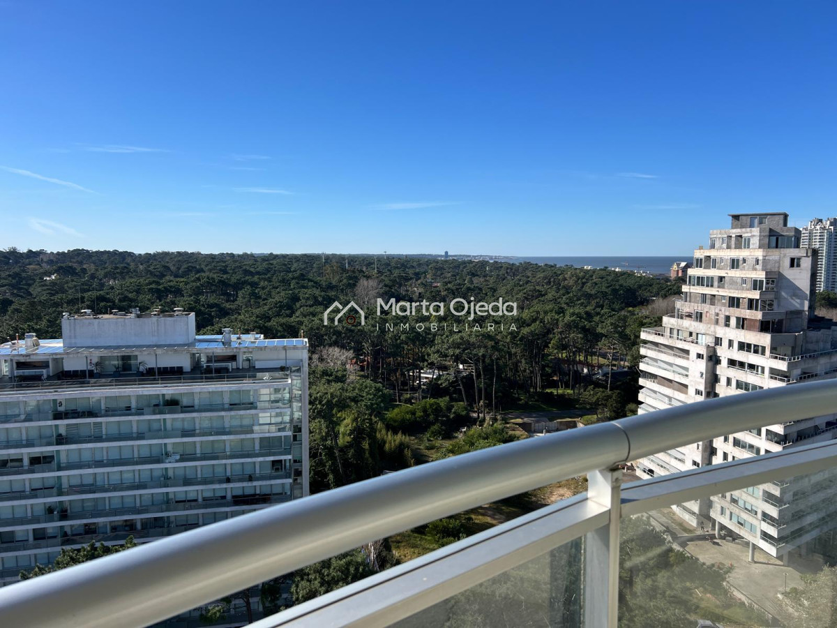Apartamento ID.41167 - apartamento en venta de 3 dormitorios 3 baños, zona shopping, punta del este