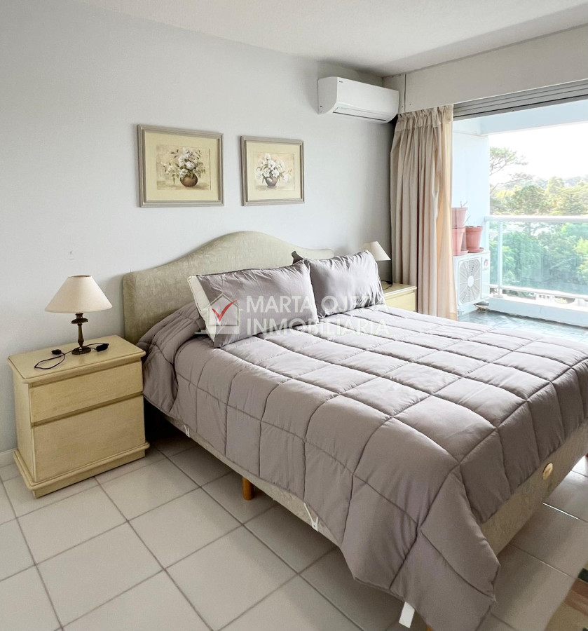 Apartamento ID.40965 - Mansa, edificio con servicios. Parada 8.