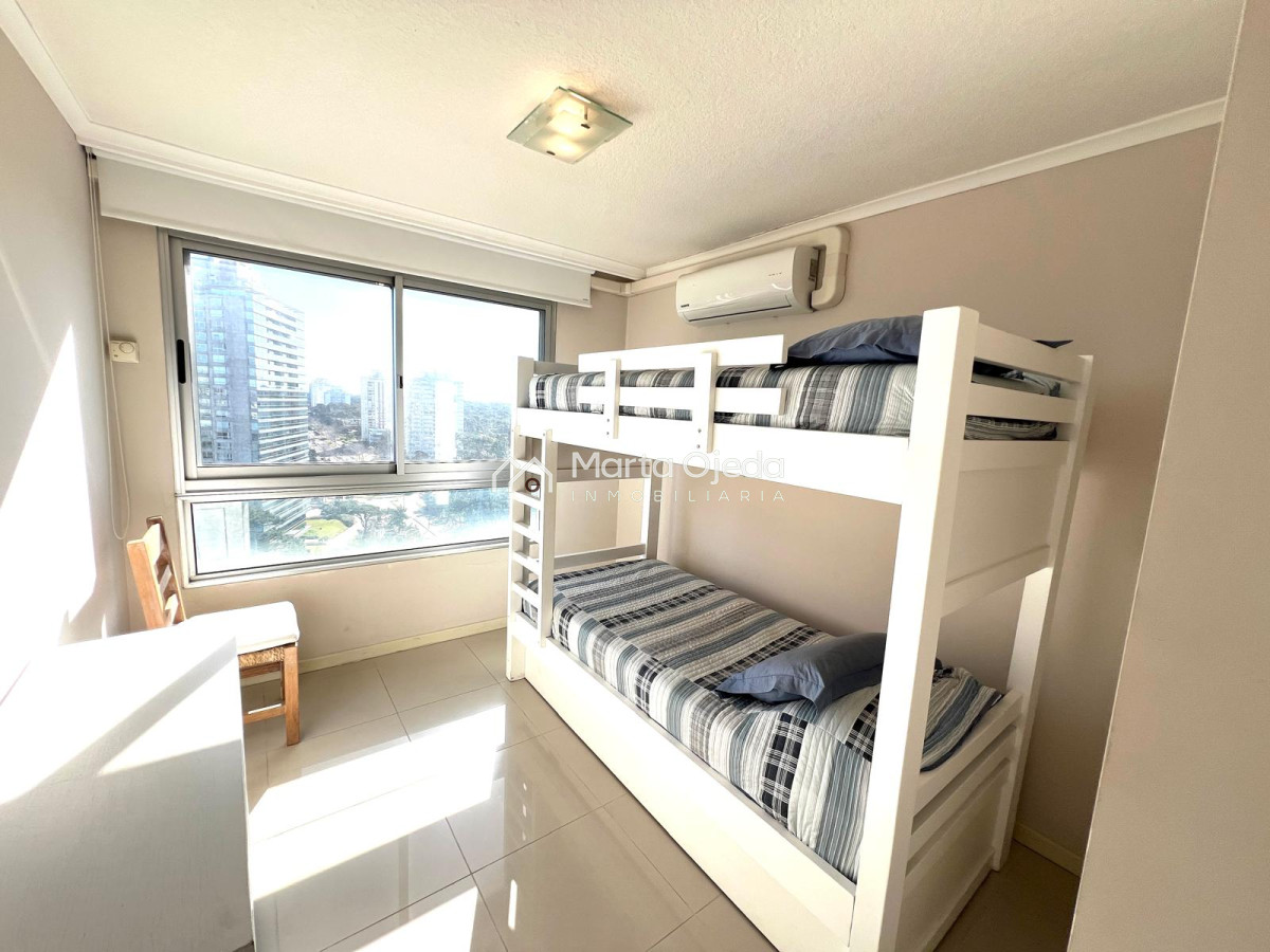 Apartamento ID.41167 - apartamento en venta de 3 dormitorios 3 baños, zona shopping, punta del este