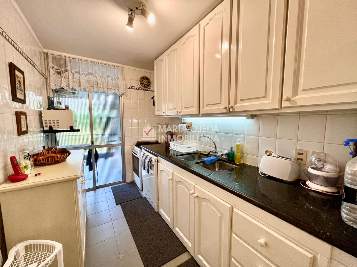 Apartamento ID.41114 - En venta, playa mansa, zona parada 16, de 3 dormitorios, con parrillero.