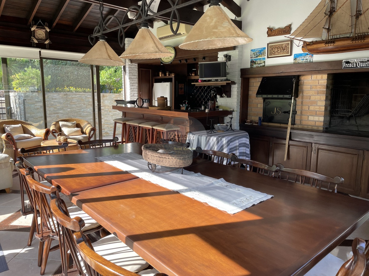 Casa ID.6567 - CASA EN VENTA EN LUGANO 3 DORMITORIOS