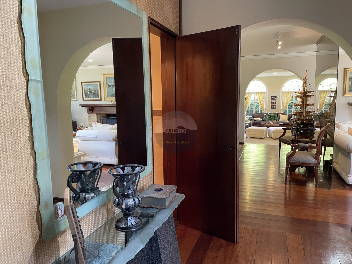 Casa ID.6567 - CASA EN VENTA EN LUGANO 3 DORMITORIOS