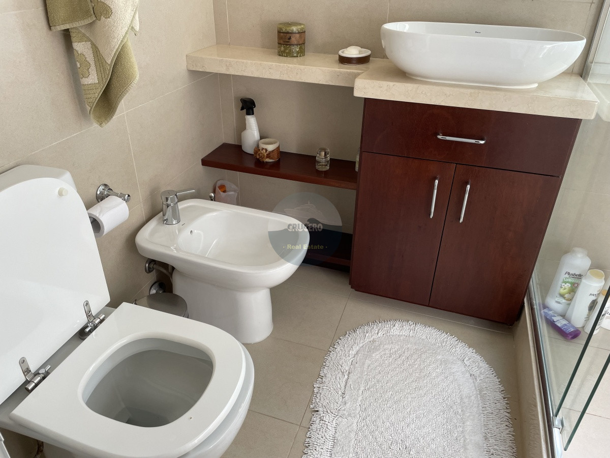 Casa ID.6567 - CASA EN VENTA EN LUGANO 3 DORMITORIOS
