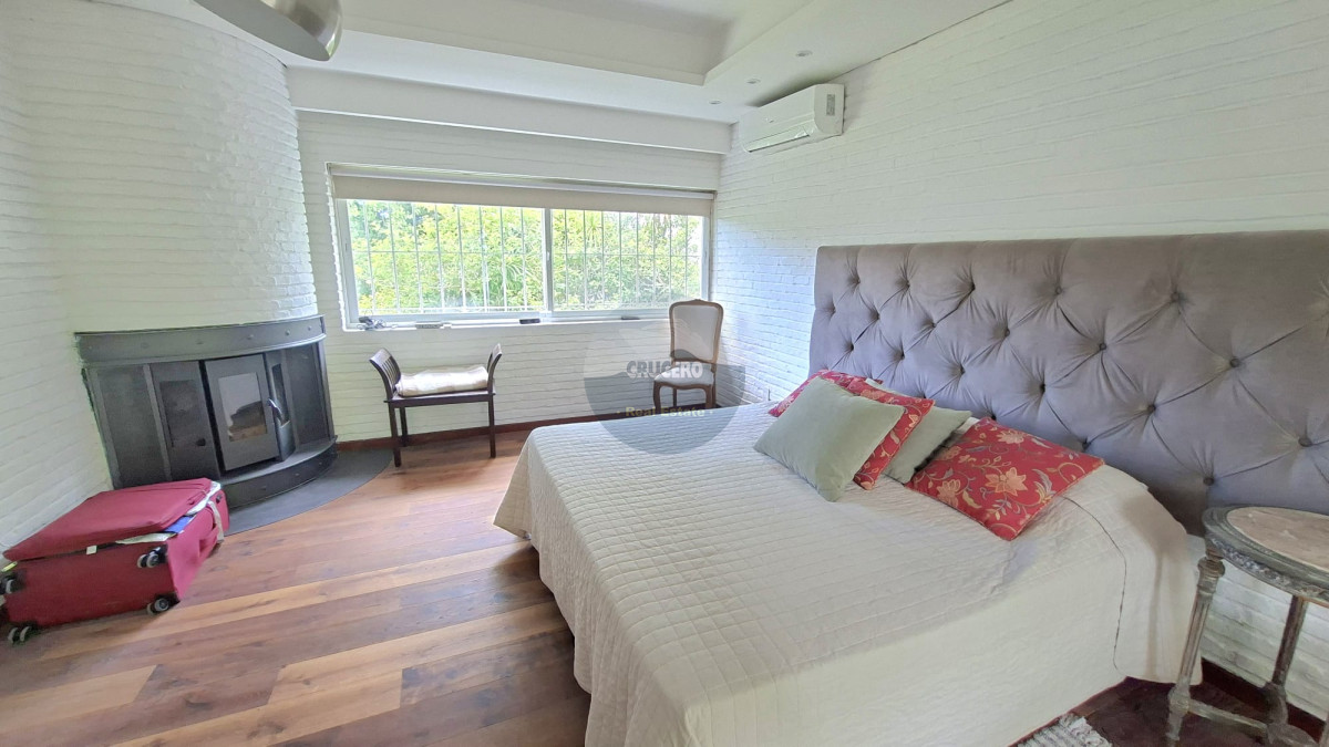 Casa ID.6566 - CASA EN VENTA EN LUGANO DE 8 DORMITORIOS