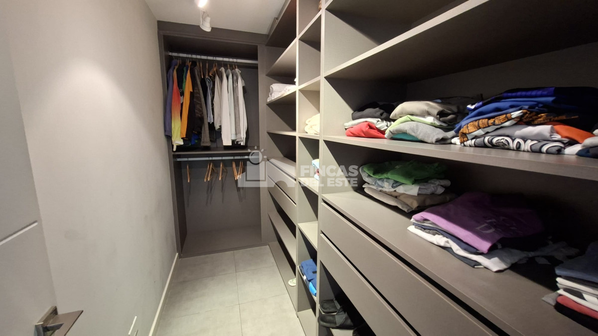 Apartamento ID.2559/Excepcional-plata-en-primera-linea-mansa- - Excepcional plata en primera linea mansa 