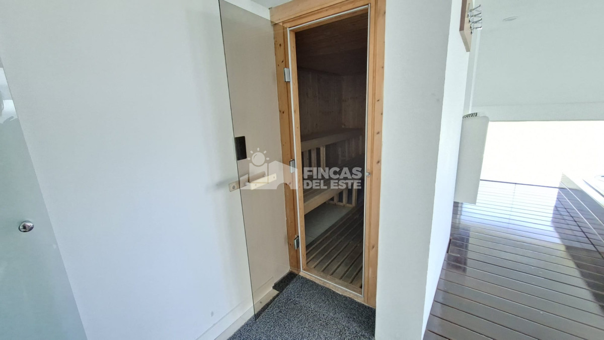 Apartamento ID.2559/Excepcional-plata-en-primera-linea-mansa- - Excepcional plata en primera linea mansa 