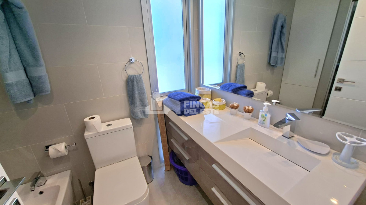 Apartamento ID.2559/Excepcional-plata-en-primera-linea-mansa- - Excepcional plata en primera linea mansa 