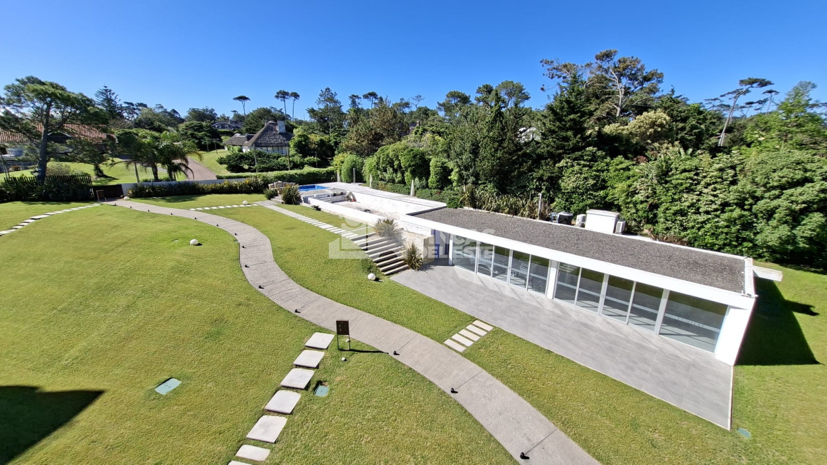 Apartamento ID.2559/Excepcional-plata-en-primera-linea-mansa- - Excepcional plata en primera linea mansa 