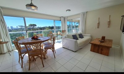 Apartamento en venta de 2 dormitorios en Mansa, Punta del Este.