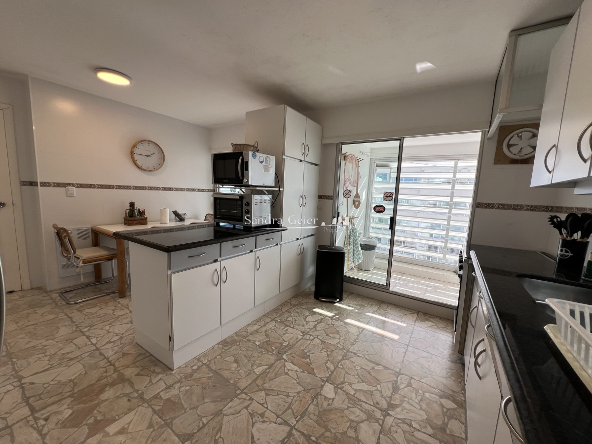 Apartamento ID.2843 -  VENTA primera linea mansa I Marangatu