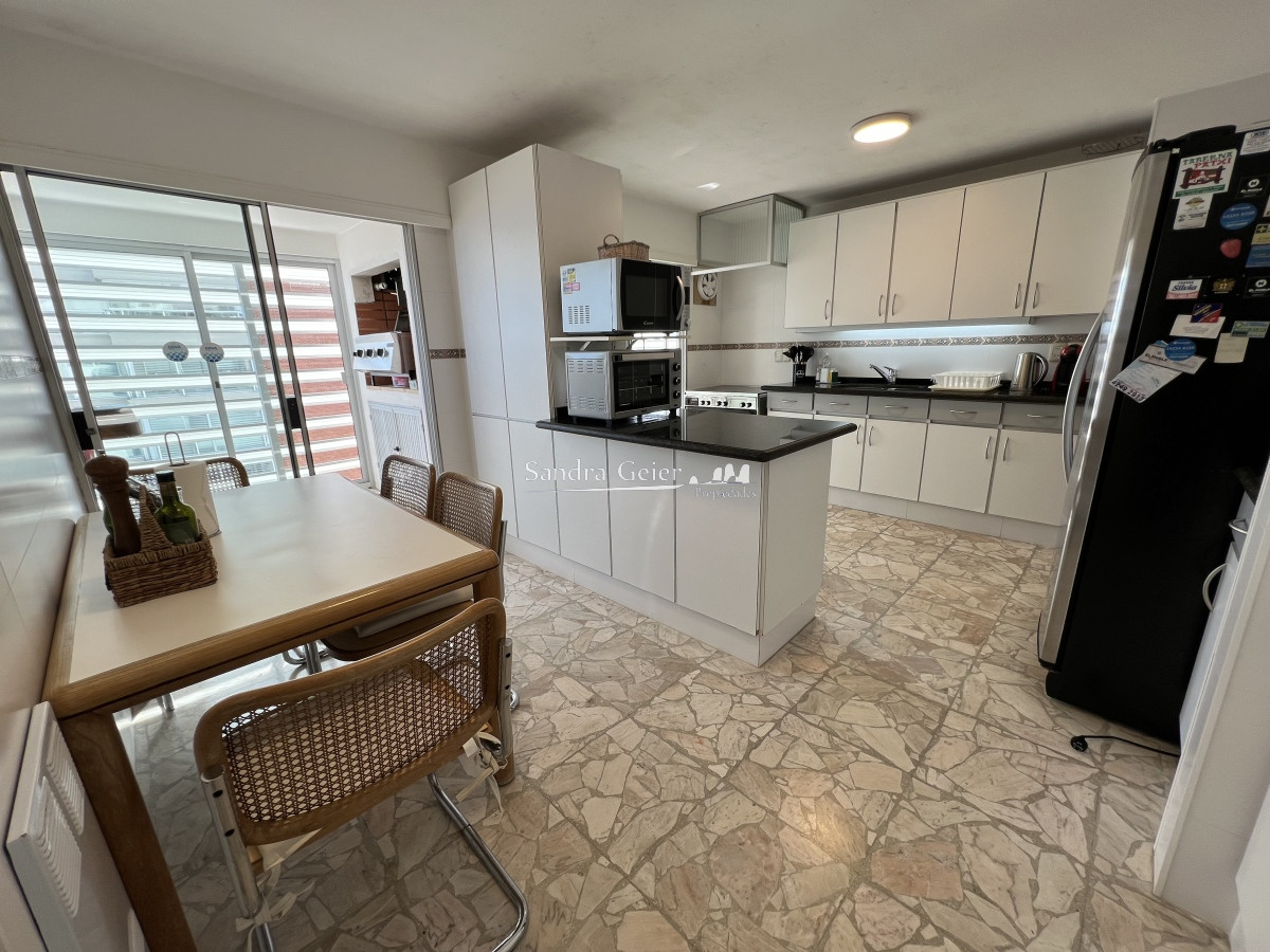 Apartamento ID.2843 -  VENTA primera linea mansa I Marangatu