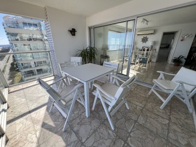Apartamento ID.2843 -  VENTA primera linea mansa I Marangatu