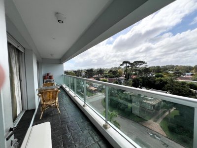 Apartamento ID.2864 - Apto en venta de 2 dormitorios, 2 baños, 1 en suite Mansa Pda. 8