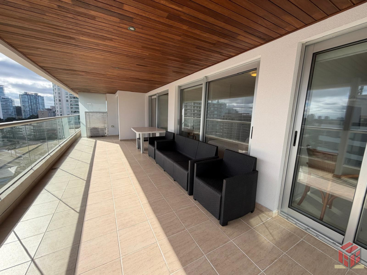 Apartamento ID.9085 - espectacular apartamento en venta en playa brava, 2 dormitorios y medio.