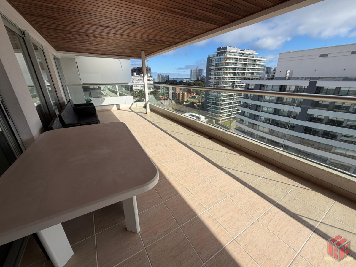 Apartamento ID.9085 - espectacular apartamento en venta en playa brava, 2 dormitorios y medio.