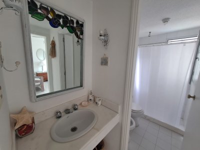 Apartamento de 2 dormitorios en brava con vista y parrillero - LAT6549A