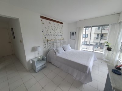 Apartamento de 2 dormitorios en brava con vista y parrillero - LAT6549A