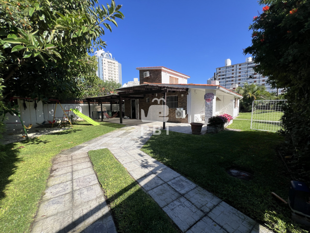 Y2FzYSBlbiB2ZW50YSBlbiBicmF2YSwgYWlkeSBncmlsbCwgcHVudGEgZGVsIGVzdGUgLSBSZWYgOiBQQkkxNTc5Mg==