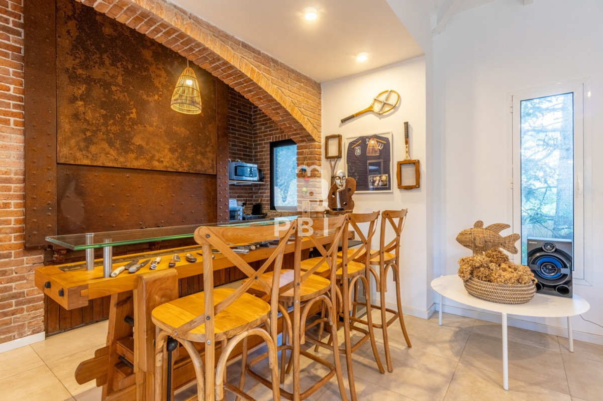 RVNQRUNUQUNVTEFSIENBU0EgRU4gWk9OQSBTSE9QUElORyAgLSBSZWYgOiBQQkkxNTQ5NA==