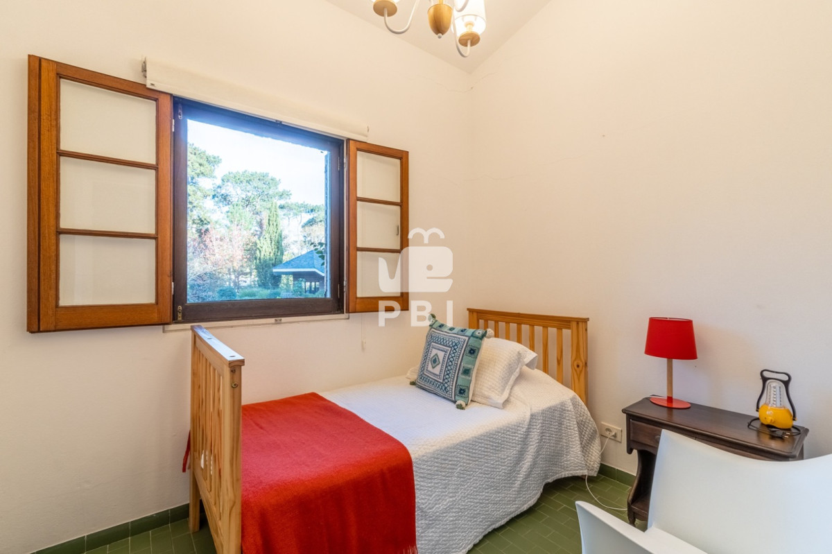 RVNQRUNUQUNVTEFSIENBU0EgRU4gWk9OQSBTSE9QUElORyAgLSBSZWYgOiBQQkkxNTQ5NA==