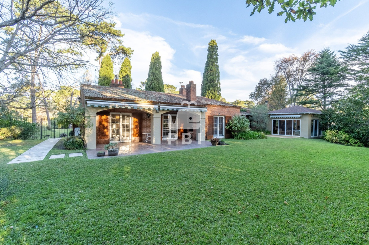 RVNQRUNUQUNVTEFSIENBU0EgRU4gWk9OQSBTSE9QUElORyAgLSBSZWYgOiBQQkkxNTQ5NA==