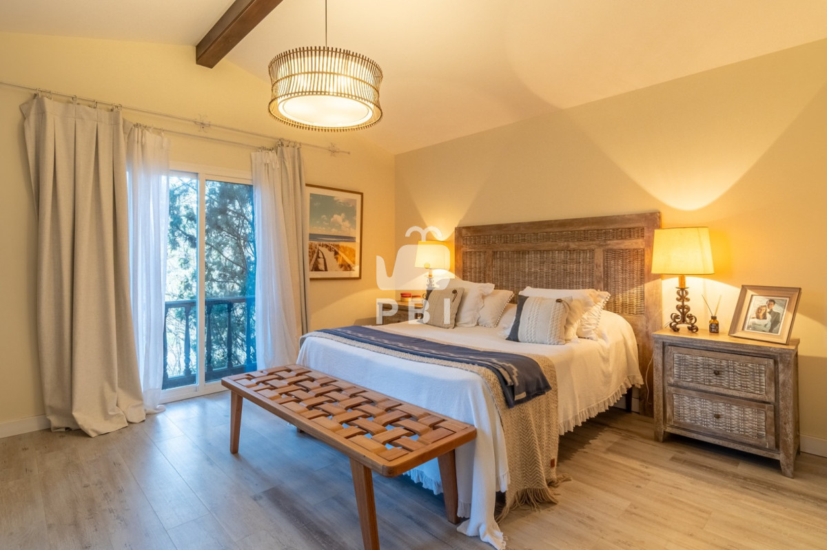 RVNQRUNUQUNVTEFSIENBU0EgRU4gWk9OQSBTSE9QUElORyAgLSBSZWYgOiBQQkkxNTQ5NA==