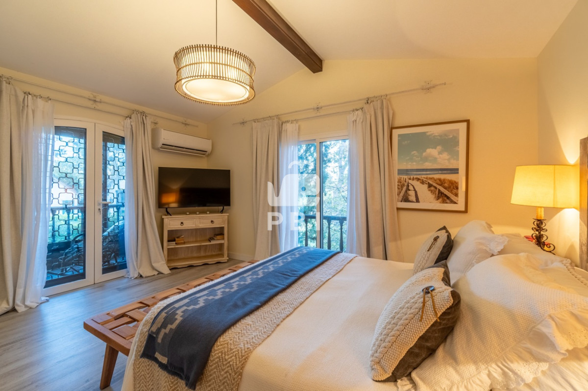 RVNQRUNUQUNVTEFSIENBU0EgRU4gWk9OQSBTSE9QUElORyAgLSBSZWYgOiBQQkkxNTQ5NA==