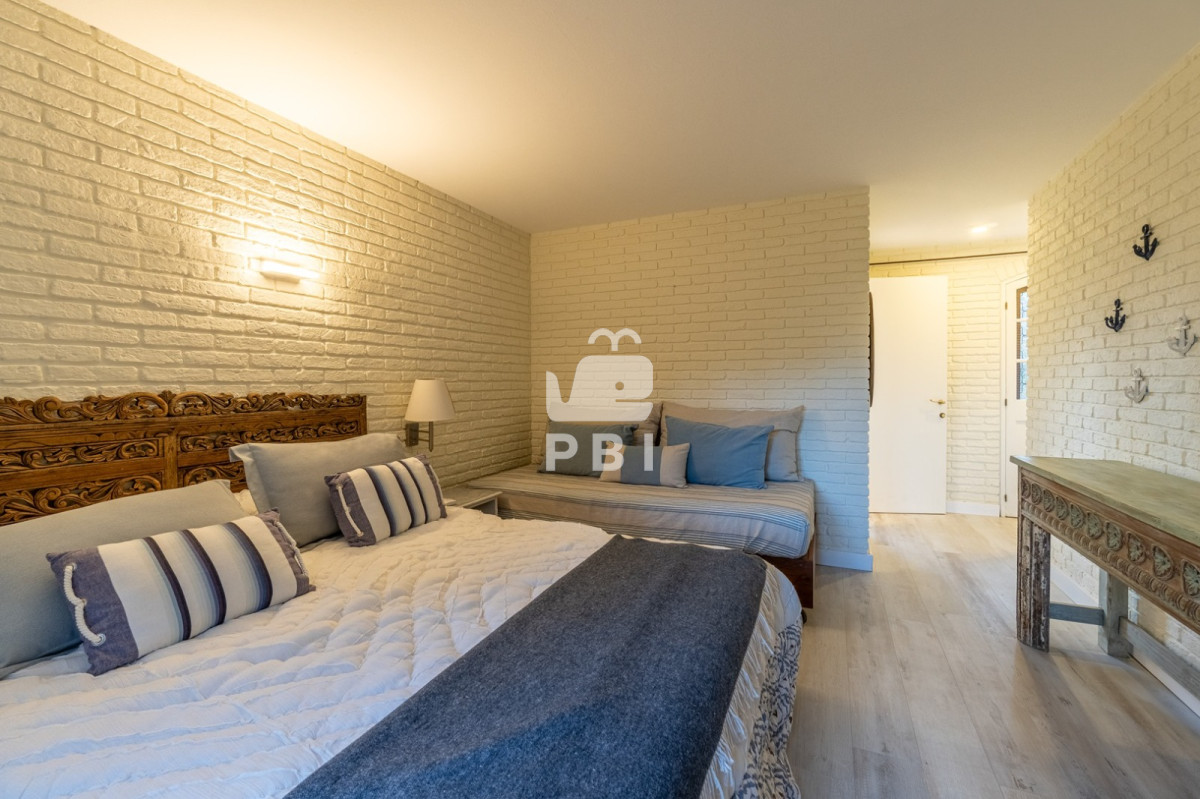 RVNQRUNUQUNVTEFSIENBU0EgRU4gWk9OQSBTSE9QUElORyAgLSBSZWYgOiBQQkkxNTQ5NA==