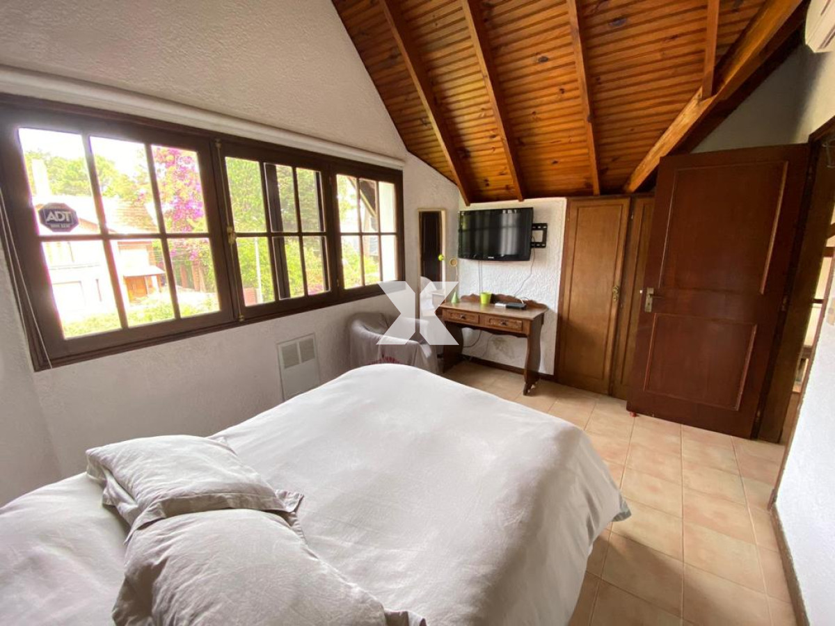 Casa ID.516 - LUGANO 5 DORMITORIOS 4 BAÑOS