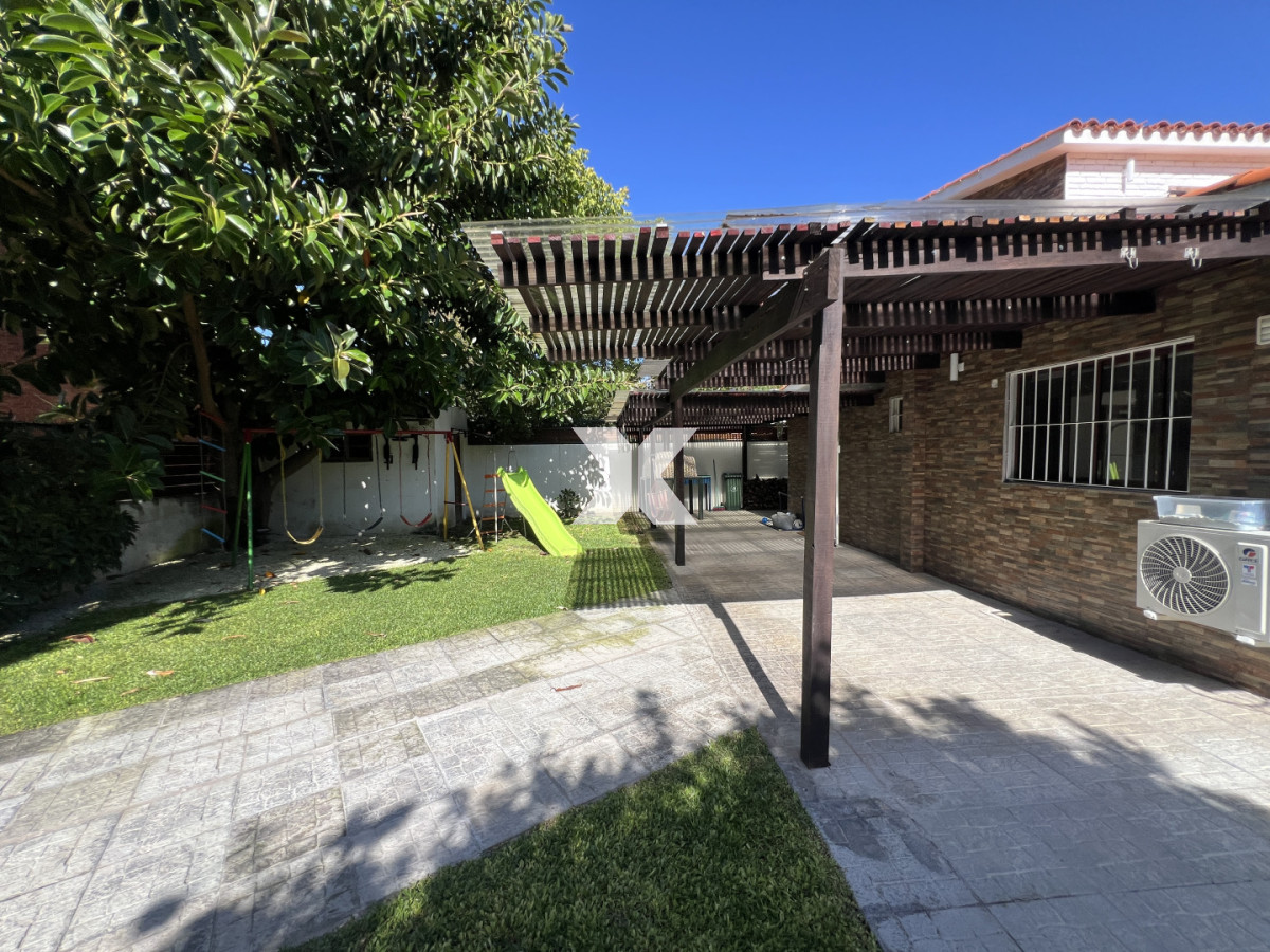 Casa ID.613 - casa en venta en brava, aidy grill, punta del este