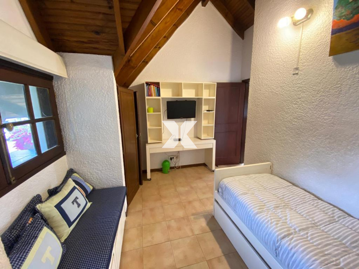 Casa ID.516 - LUGANO 5 DORMITORIOS 4 BAÑOS